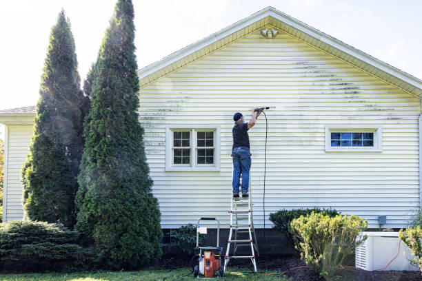 Fence Pressure Washing in Kewaskum, WI